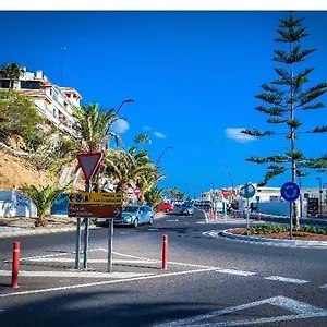 https://lovely-2-bedroom-apartment-near-the-beach.in-canary-islands.com