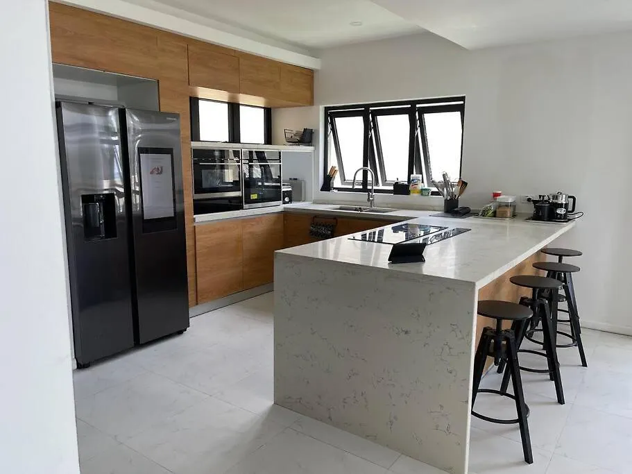 Apt 6Ix - Modern And Airy @ Paradise Bay Apartment Montego Bay